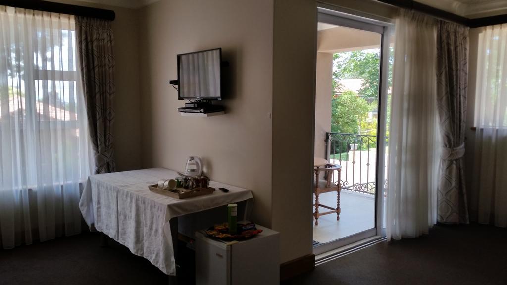 6 On Acacia Bed and Breakfast Johannesburg Eksteriør billede